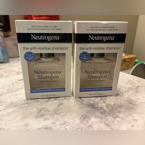 Neutrogena Anti-Residue Shampoo - Clear Formula
2 - 6oz bottles